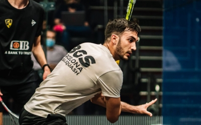  Iker Pajares disputant el partit de l'Open Black Ball Gold 2020 contra Ali Farag | Black Ball Squash Open